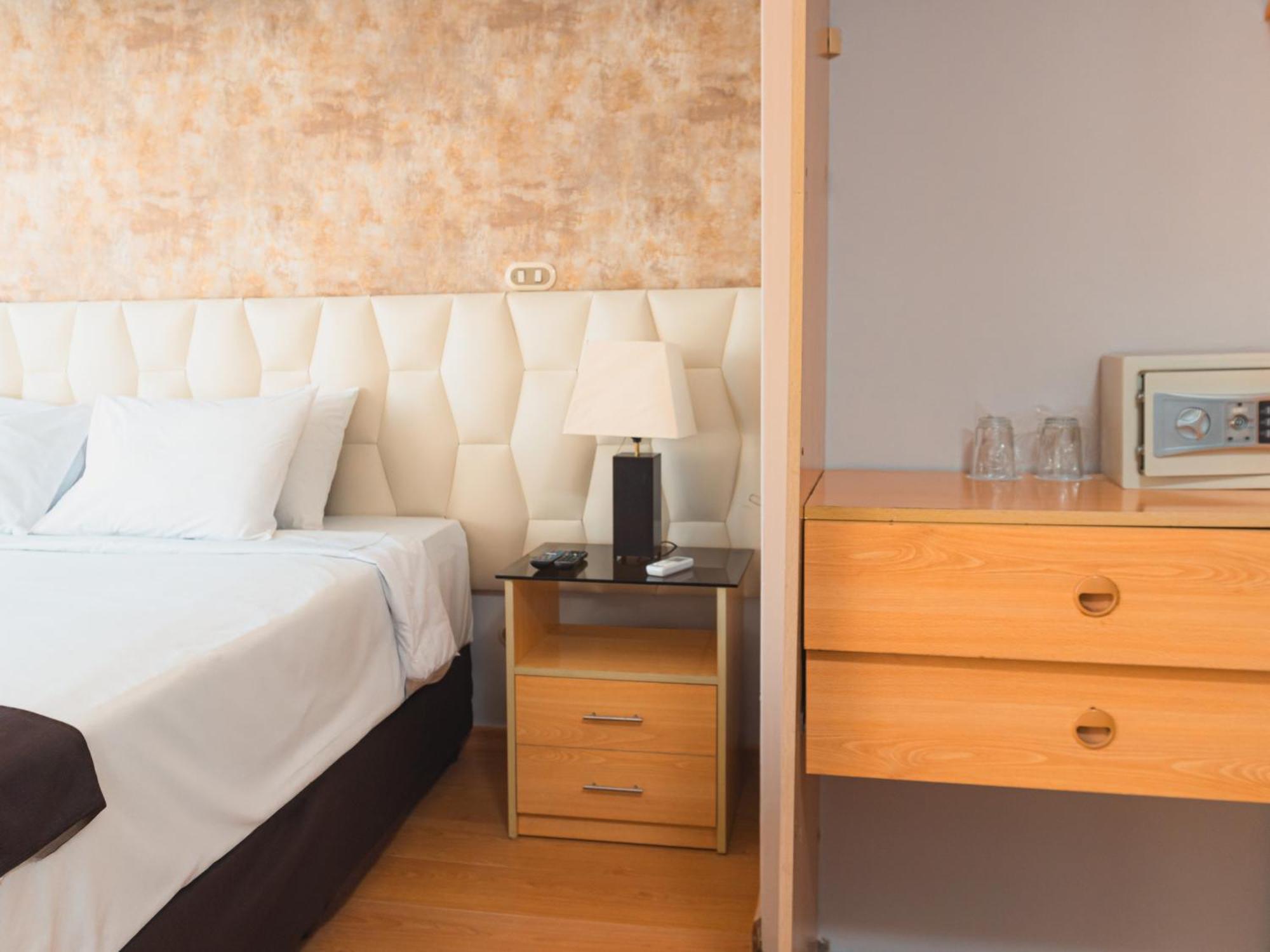 Ferre Miraflores Hotel