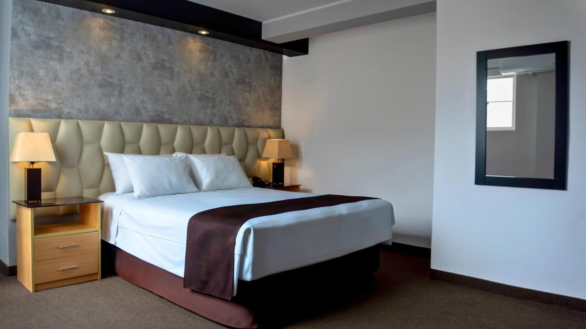 Hotel Ferre Miraflores 3*