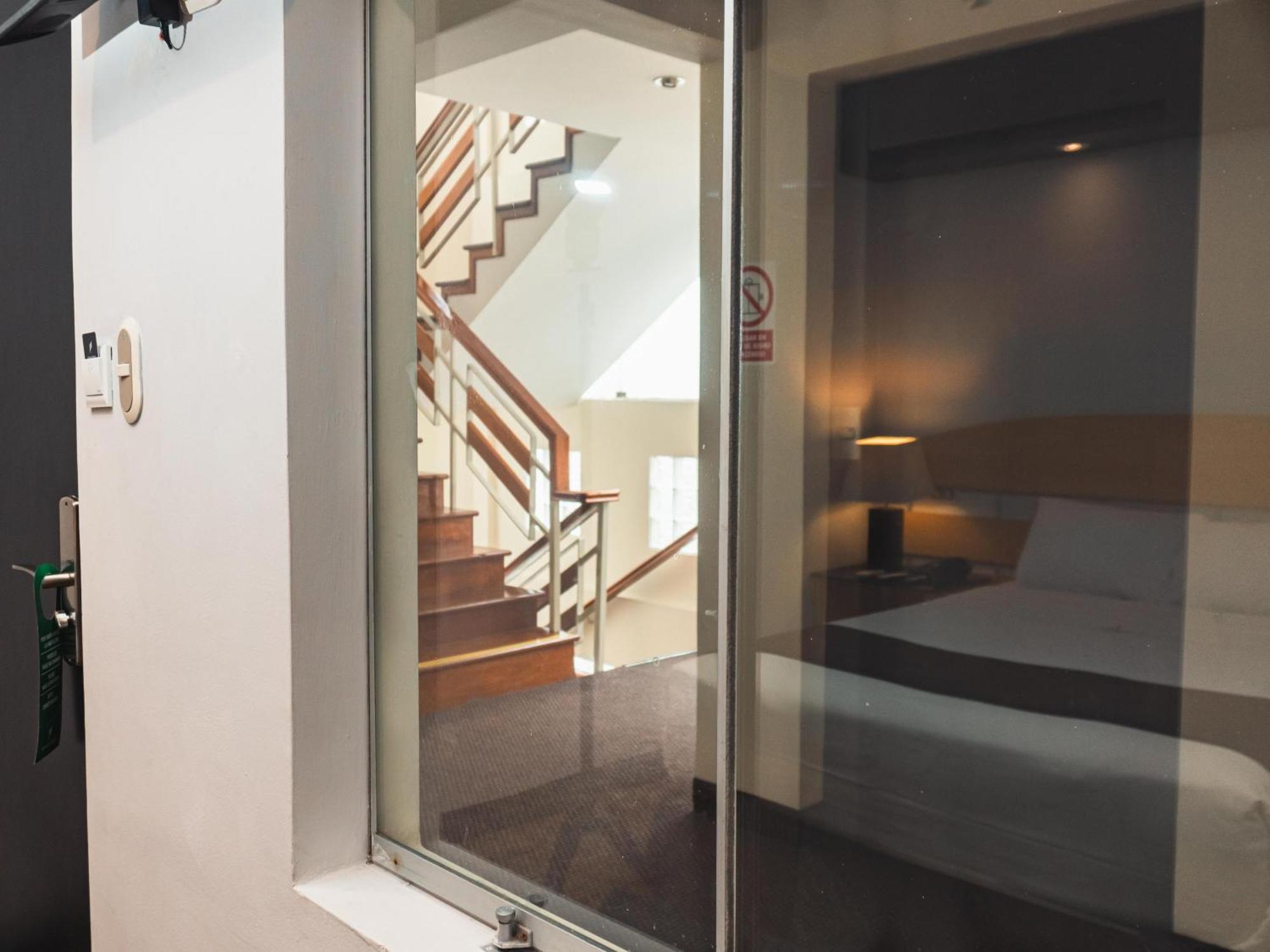 Ferre Miraflores 3* Lima